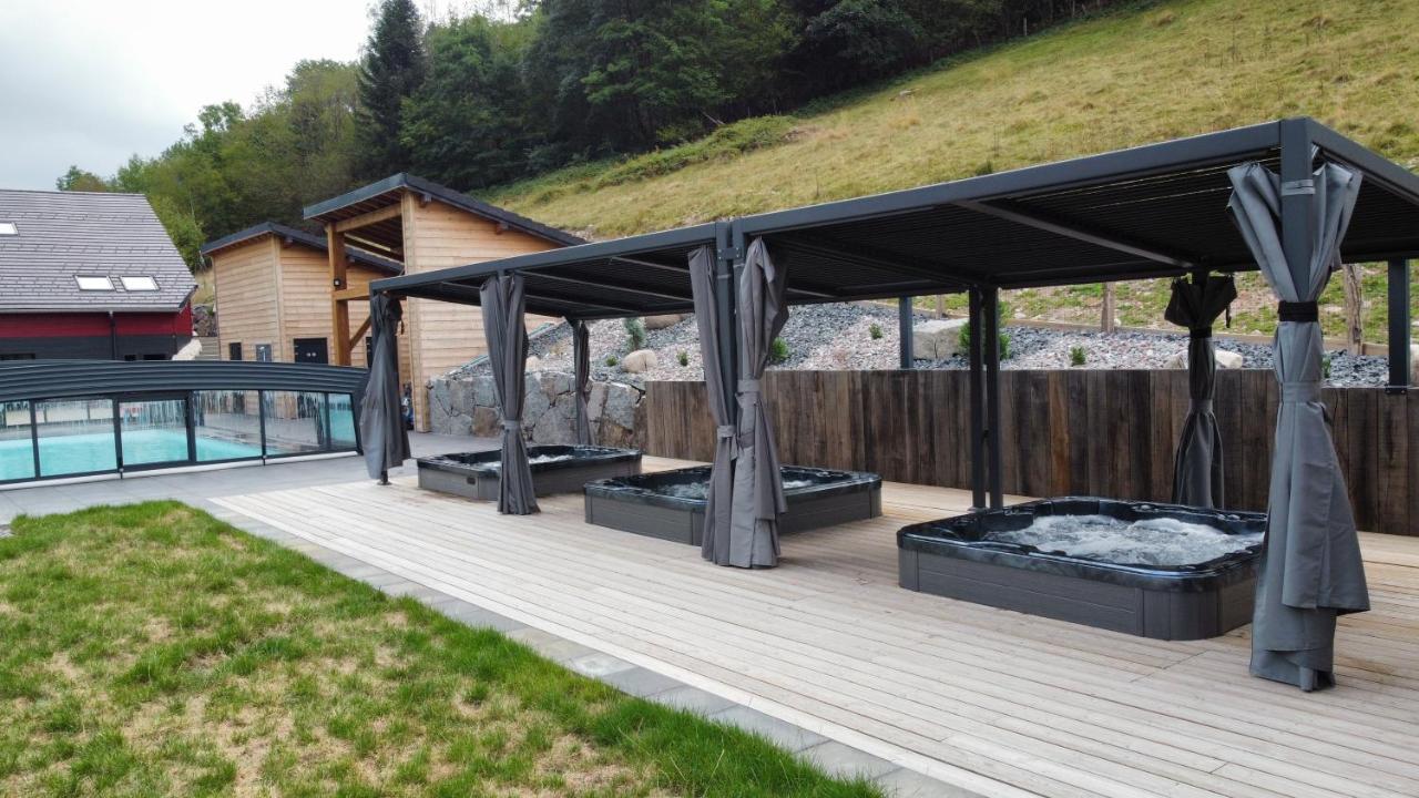 La Ferme De Rochesson, Jacuzzis & Piscine Commune Luaran gambar